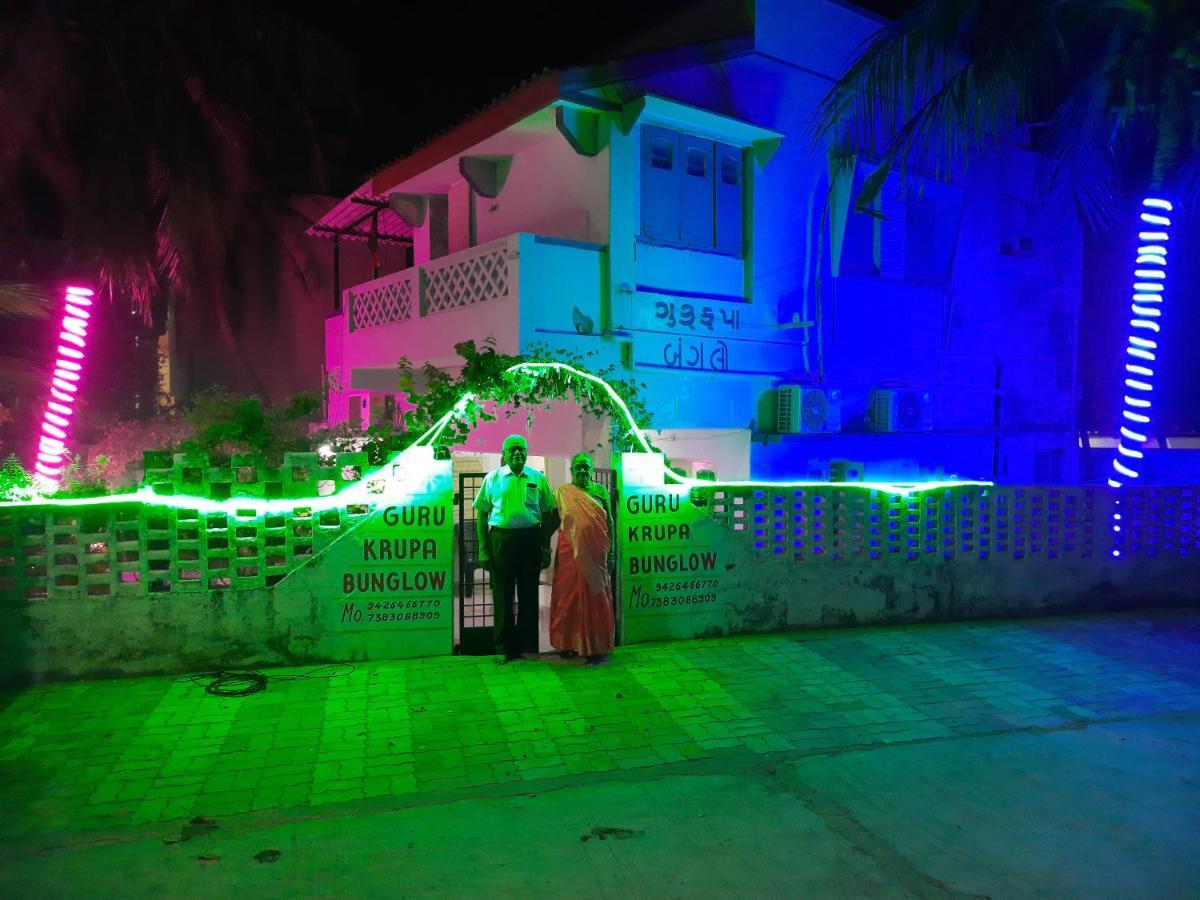 Gurukrupa Bunglow Dwārka Bagian luar foto